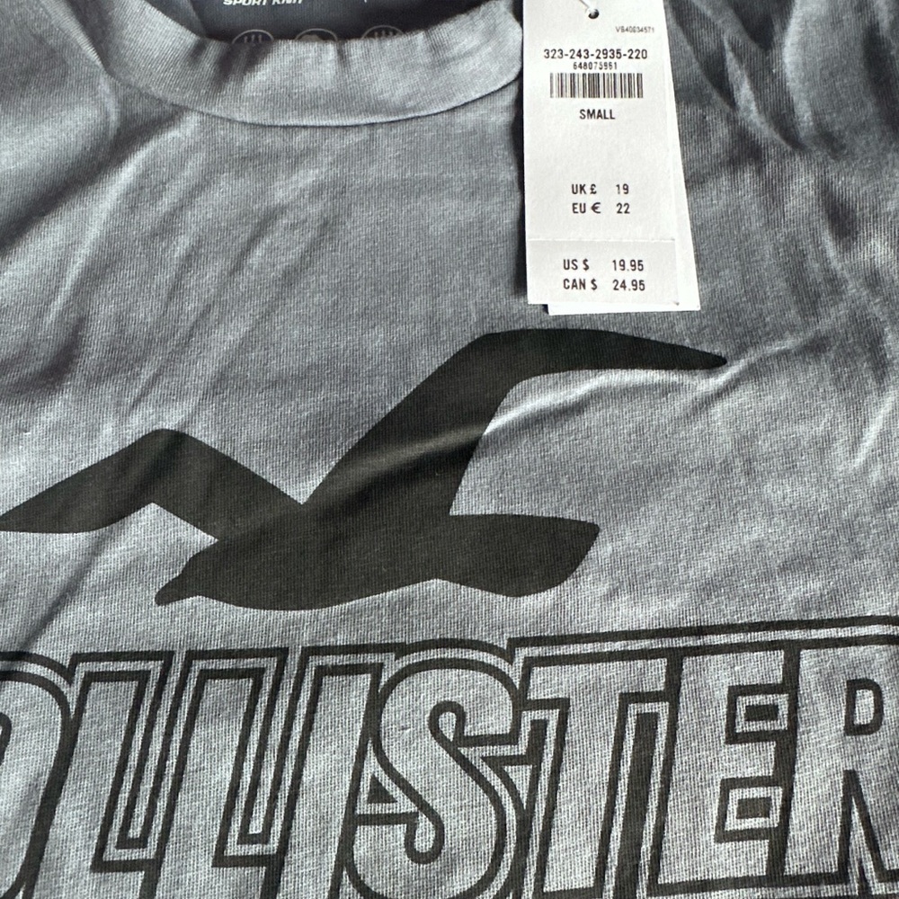 Brand new with tags Hollister t shirt size small